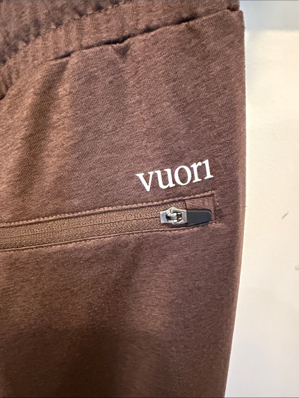 Vuori NEW Sunday Performance Sweatpant Size Large - Picture 4 of 7